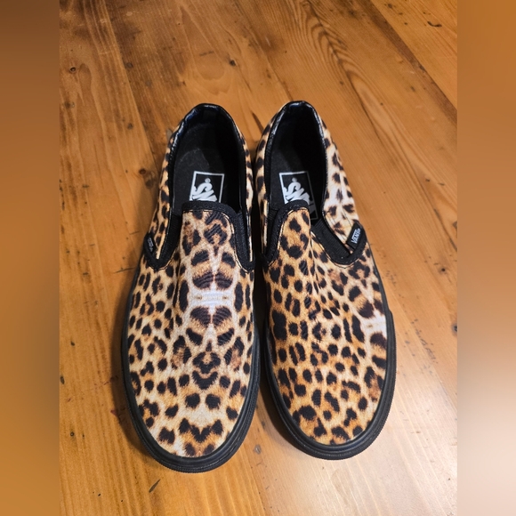 Leopard Vans Slip On Like New 5.5 Men 7women - Picture 2 of 4